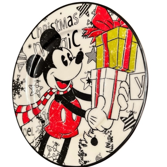 Disney Mickey Mouse 8 inch Christmas Magic Decorative Ceramic Plate - Picture 3 of 7